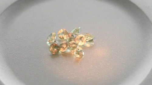 0.87 Ct Exceptional Round 2.7 MM Green Changing To Red Sri Lanka Alexandrite !! - Video 1 of 1