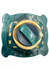 VINTAGE  GREEN MOLDED PLASTIC LAYERED GOLD TONE BROOCH W/GOLD ACCENTS