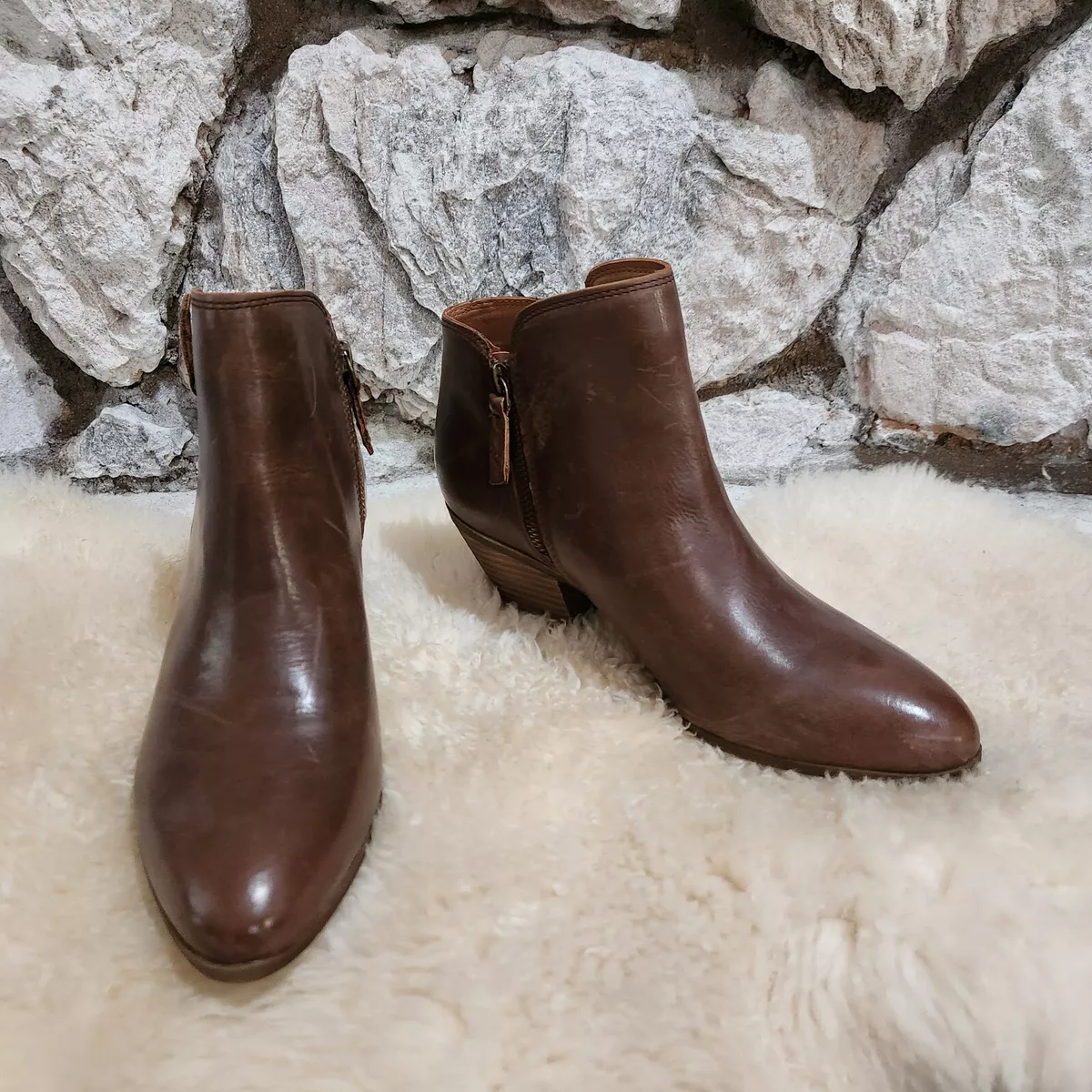 Frye hotsell judith bootie