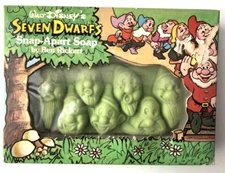 Walt Disney WDP-Ben Rickert-Snow White & 7 Dwarfs- Snap Apart Soap NIB