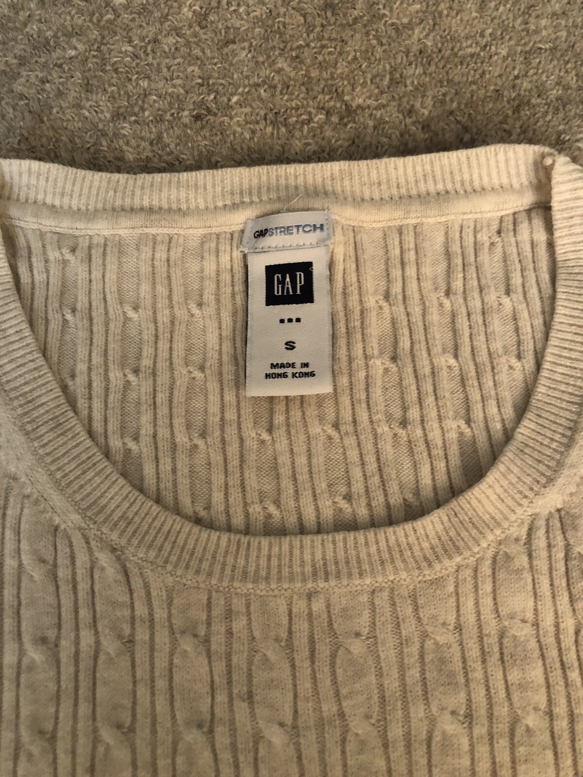 Gap women's sz S oatmeal color short 