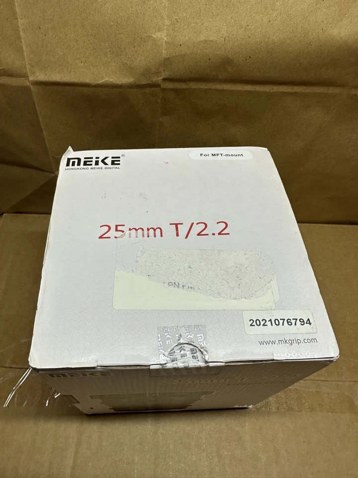 Lente de cine de enfoque manual Meike 25 mm T2.2 (montaje MFT) - sellada, envío gratuito Foto 2 de 4