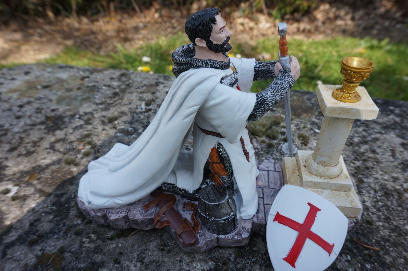 Figurine Templier HF1728 en résine de collection peinte à la main haut de gamme