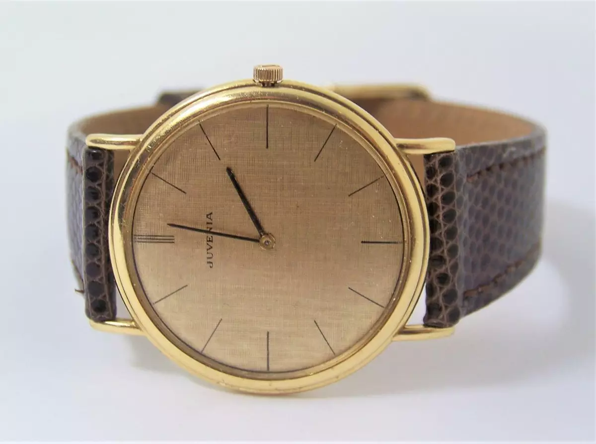 Vintage Ultra Slim 18k JUVENIA Mens Winding Watch c.1980s EXLNT