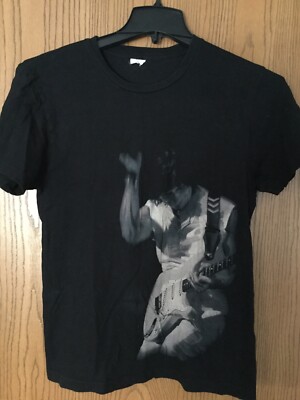 Jeff Beck.    Emotion & Commotion .   Shirt.   Black
