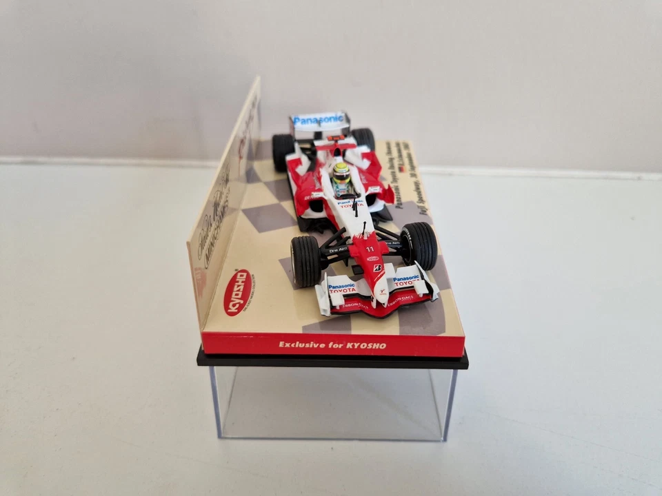 Minichamps 1/43 Toyota TF106 R. Schumacher - Fuji Showcar 2007 - 403070081 Foto 2 de 4