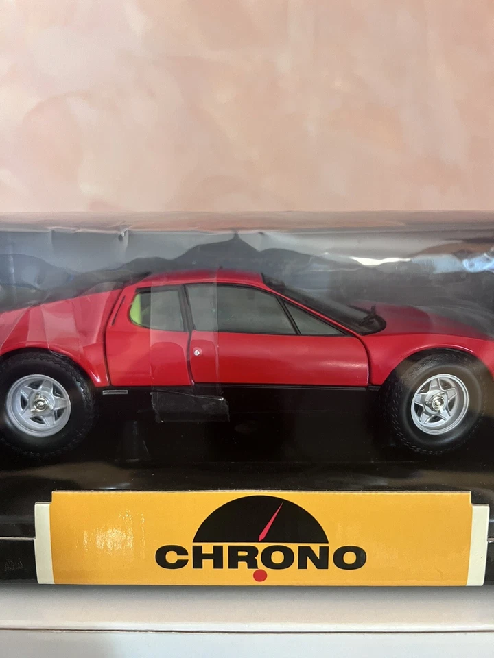 Chrono Ferrari 512 BB 1976 Rosso 1/18 - Immagine 2 di 4