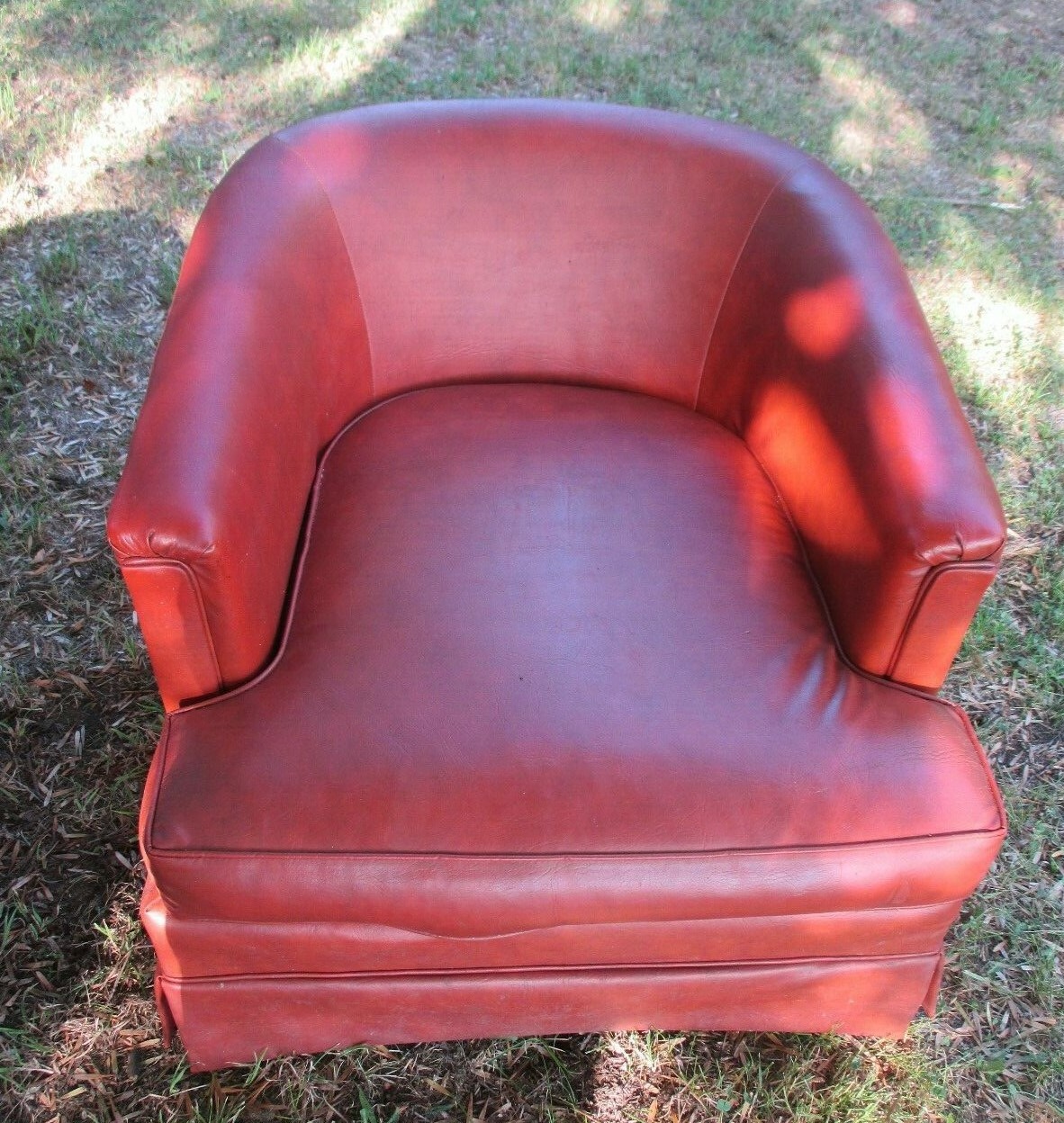 PAIR OF MID CENTURY MODERN FAUX LEATHER BARREL BACK TUB CHAIRS eBay