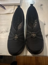 BZees Womens Niche Skimmers Black Mesh 7 M