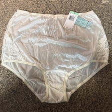 Woman's Vanity Fair Perfectly Yours Lace Nouveau Brief Panties NWT 8 46 XL