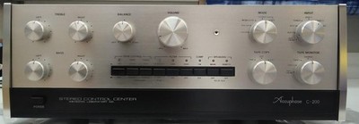 ACCUPHASE C-200 Stereo Control Center Amplifier