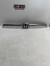 07-11 HONDA CRV REAR TRUNK LID TAIL GATE LIFT GARNISH TRIM MOLDING W/ EMBLEM OEM