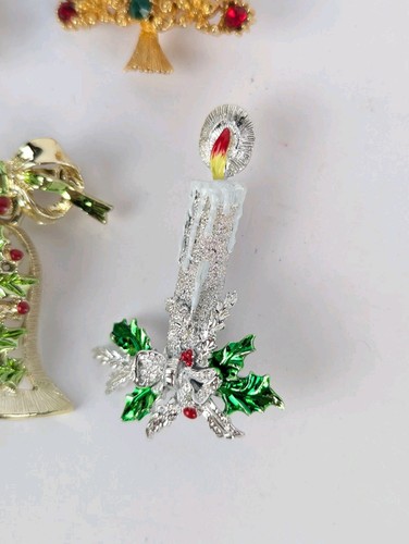Vintage Christmas Tree Wreath Bell Candle Brooch Lot of 5 Enamel Rhinestone Gold - Picture 2 of 12
