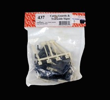 Kadee HO Scale Cattle Guards & Roadside Signs (2 Sets), Kit # 437, NOS