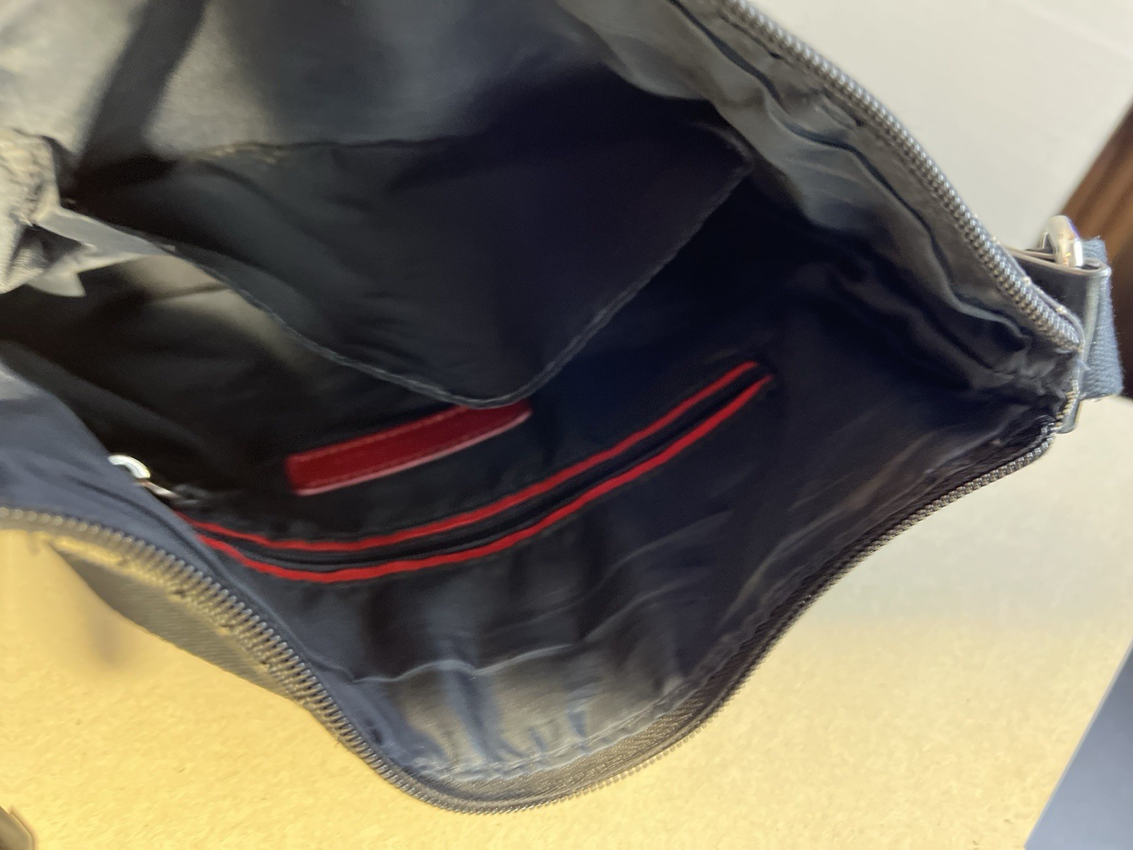 Tommy Hilfiger Crossbody Bag Womens Black Beige Logo Print Shoulder Adjustable thumbnail 8