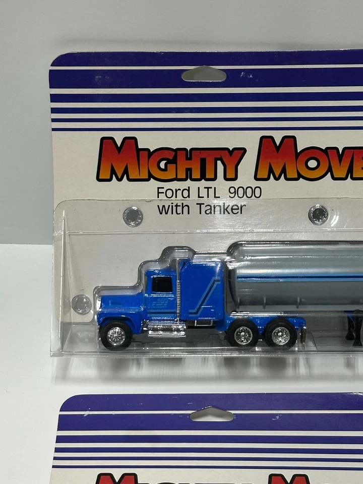1987 Ertl Mighty Movers Mack COE w/ Livestock Trailer & Ford LTL 900 Tanker 1:64 - Image 2 of 4