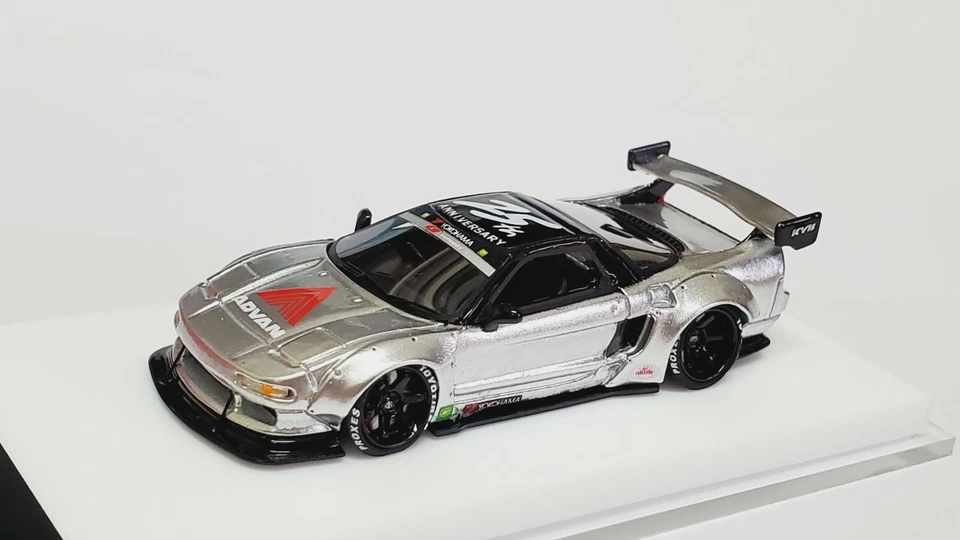 1:64 Veloce Honda NSX NA1 LB Performance ADVAN 25th Ann Matt Chrome silver resin - Image 2 of 4