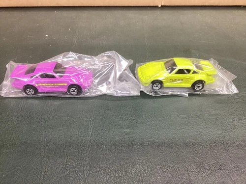 VINTAGE 1991 2 PORCHE 930 (from turbo tube race set)