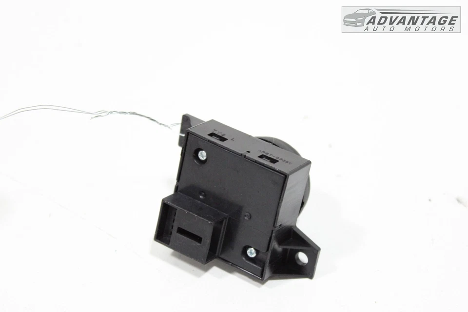 2017-2020 HONDA CR-V FRONT FRONT LEFT DRIVER SEAT LUMBAR SWITCH BUTTON OEM - Image 3 of 4