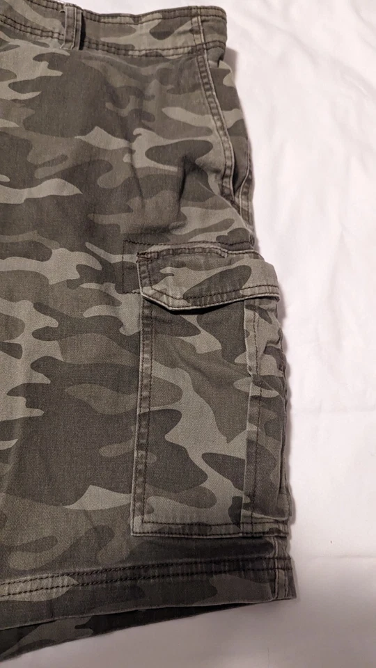 George 42 码绿色迷彩弹力工装短裤男式口袋棉质氨纶  — 第 2/4 张图片