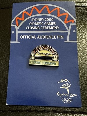 2000 Sydney Olympic Official Closing Ceremony Audience Pin on Card