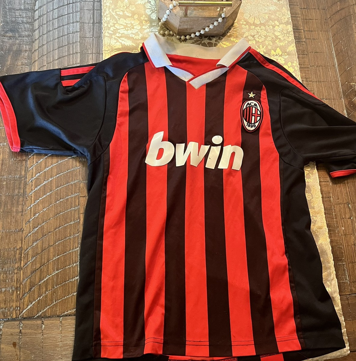 AC Milan ACM Bwin Soccer Jersey Youth Large Red Black Stripe Retro