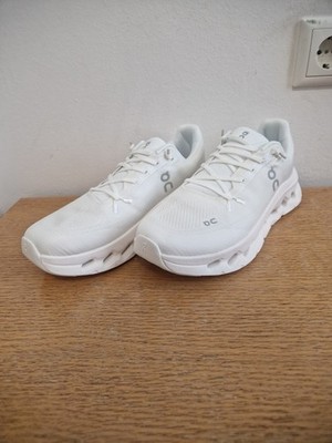 On Cloudtilt Running Sneaker in Weiss Gr. 42