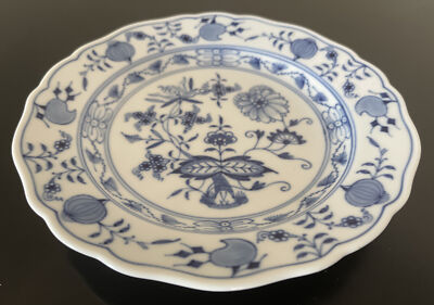 Meissen Mystic Plate イヤープレート 2001 M2595 MEISSEN PORCELAIN BLUE ONION 7” PLATE SWORD MARK | eBay