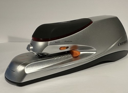 Swingline Optima 20 Electric Stapler Desktop Auto/Manual 20 Sheets Silver 48208 - Picture 2 of 9