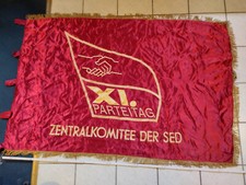 DDR SED Fahne XI Parteitag Herausragende Leistungen zu Ehren des XI Parteitags