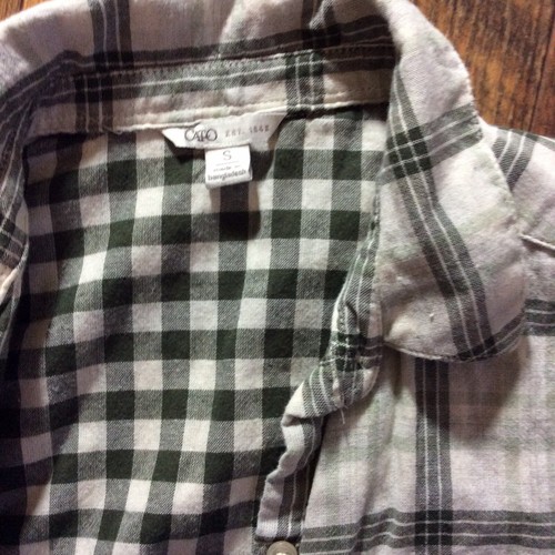 CATO Size Small Women's Plaid (Flannel Look) Button Up Shirt Gray White (W75) - Picture 5 of 5