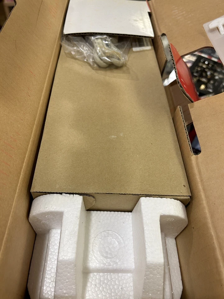 NIB UMAX UTI Astra 1220P Duodlx, Flatbed Scanner 36-Bit, 600 DPI - Image 2 of 4