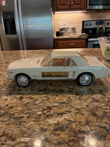Jim Beam White Ford 1964 Mustang Decanter