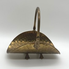 Vtg Hammered Brass Decorative Small Basket With Handle And Claw Feet 9"x8"x5.5"