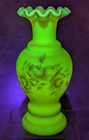 Fenton Glass Hand Painted Burmese Vase D Cutshaw Pie Crust Rim Uranium GLOWS