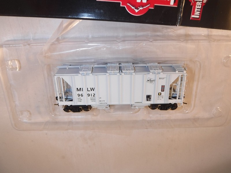InterMountain HO Milwaukee Road MILW 34' 1958 CF ACF Closed-Side Hopper #96912