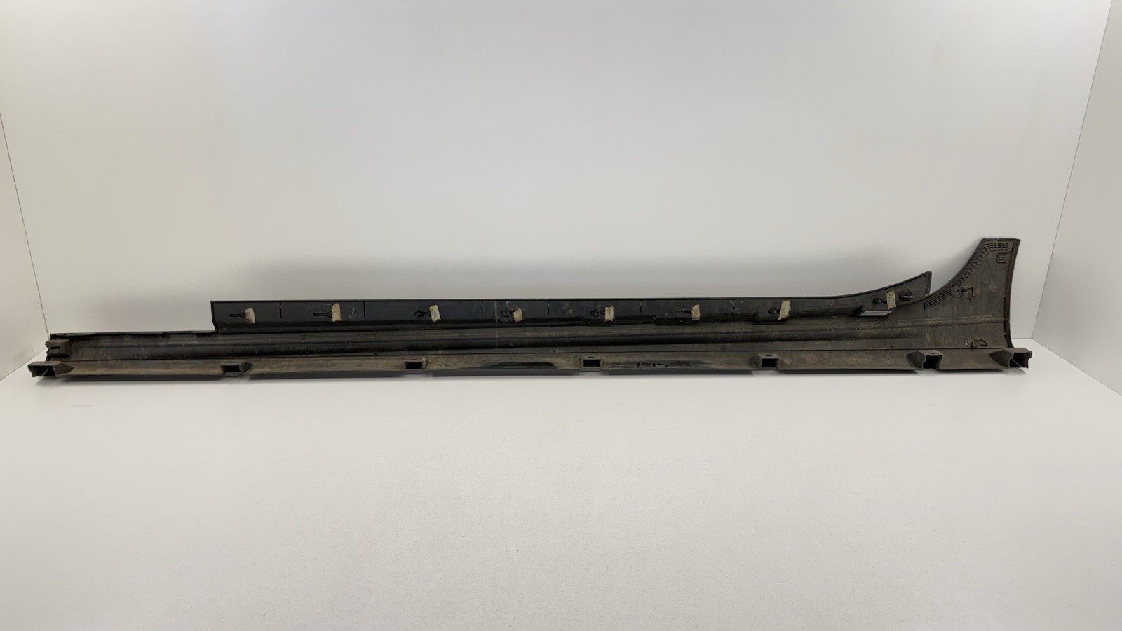 14-17 Maserati Ghibli Passenger Right Side Skirt Rocker Panel Cover Trim OEM