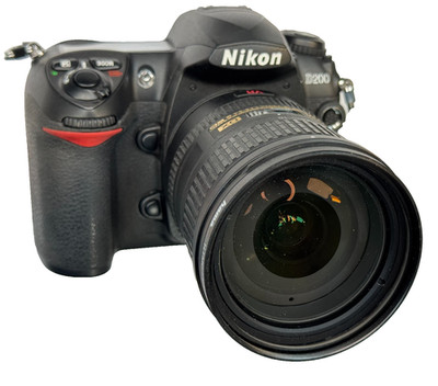 Nikon D200 mit AF-S 18-200mm 1:3,5-5,6 G ED