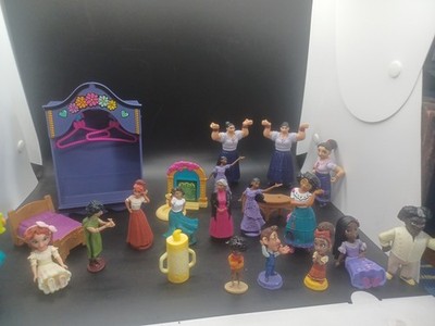 Encanto Disney PVC 20+ Figures  Candel