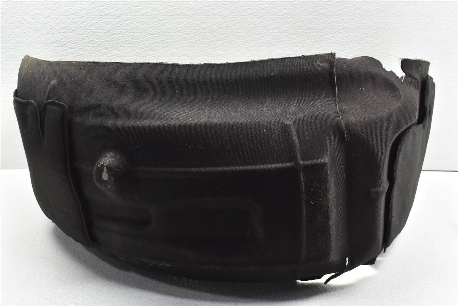2016 Maserati Quattroporte S Q4 Fender Liner Has TEAR 14-18