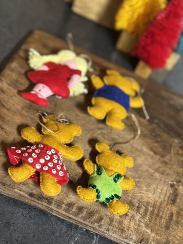 BUCILLA Felt Christmas Ornaments Goldilocks Bears VTG 70s Nursery Folktale Set - Picture 4 of 7