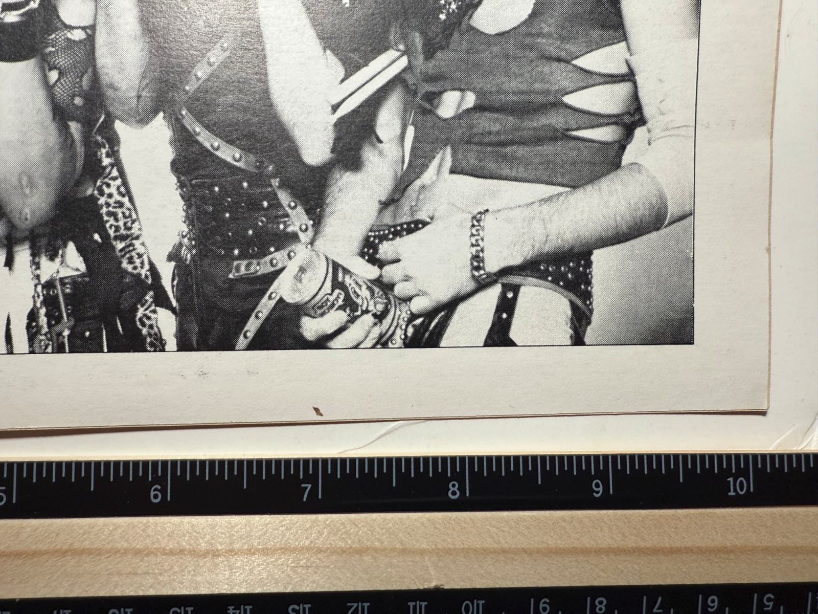 Original 1981 1982 Motley Crue Too Fast Live Wire BOY HOWDY BEER promo sticker