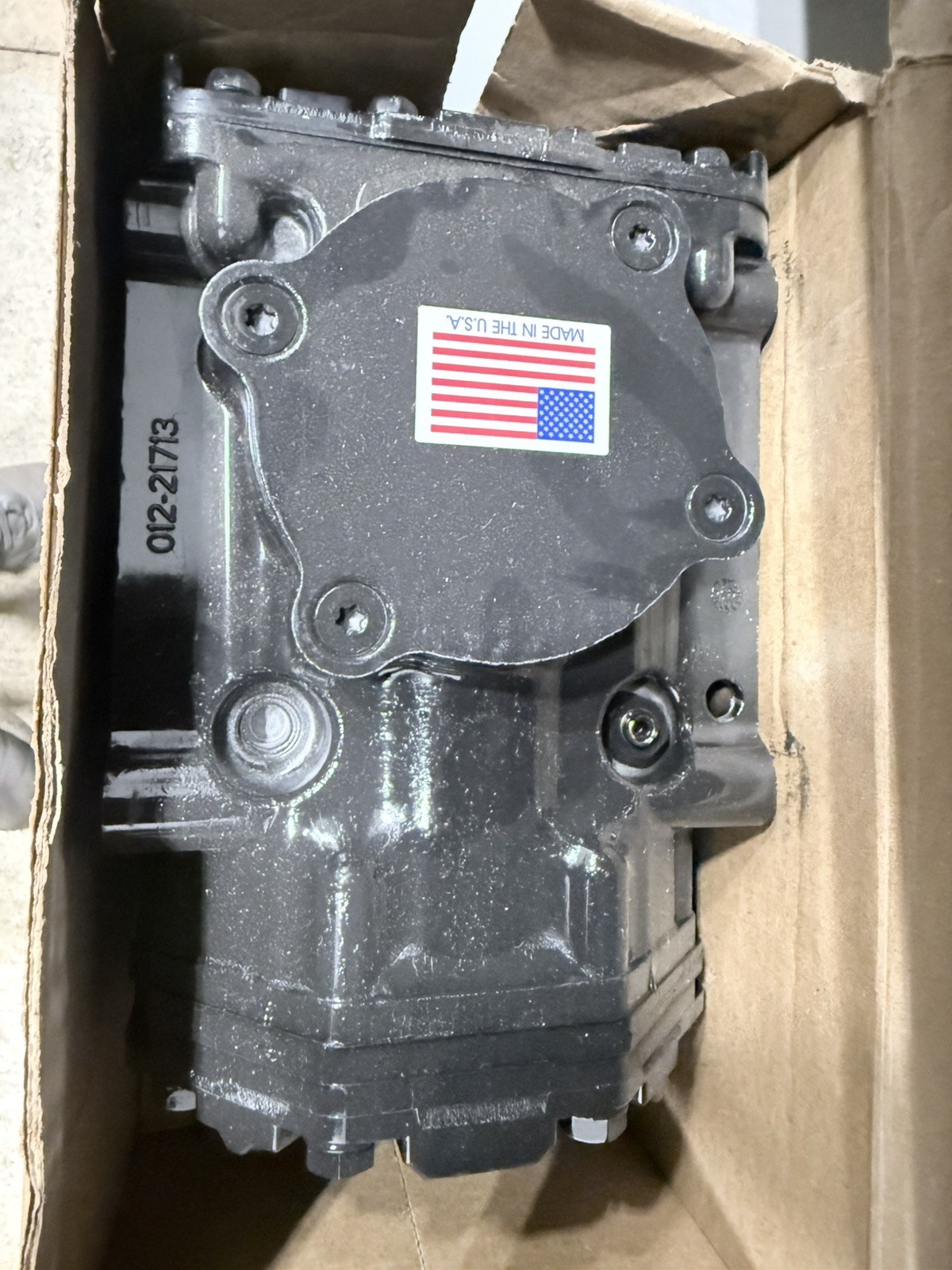 2144193 LC2100 Paccar OEM A/C Compressor No Clutch | Tube-O Fittings | Kenworth ...