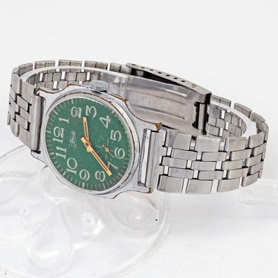グリーン星人　セガ　レトロ Pobeda ZIM 2602 men's vintage mechanical USSR Soviet wristwatch