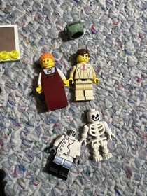 LEGO Studios Scary Laboratory 1382, Build 95% Complete, Some Figures.  Read