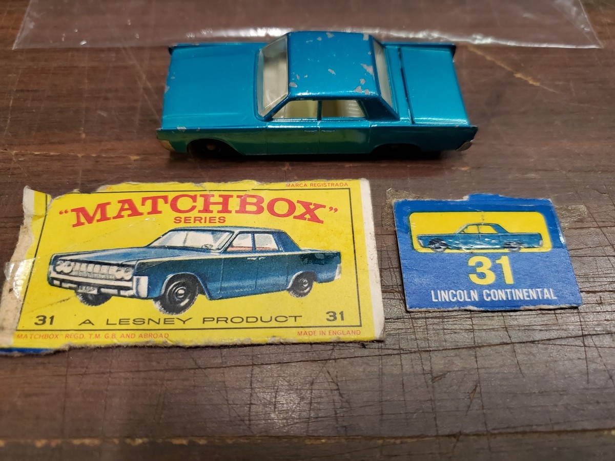 Vintage Lesney Matchbox Toy Car #31 Lincoln Continental Blue