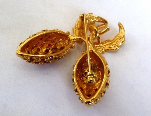 JBK CAMROSE & KROSS JACQUELINE KENNEDY RHINESTONE BERRY PIN NEW IN BOX COA - Picture 9 of 11