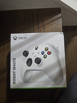 Microsoft QAS-00007 Xbox Core Controller - Robot White