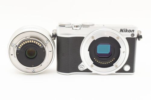 Nikon 1 J5 20.8MP Digital Camera w/ 10-30mm Zoom Lens w/battery 2366651 - Picture 5 of 12