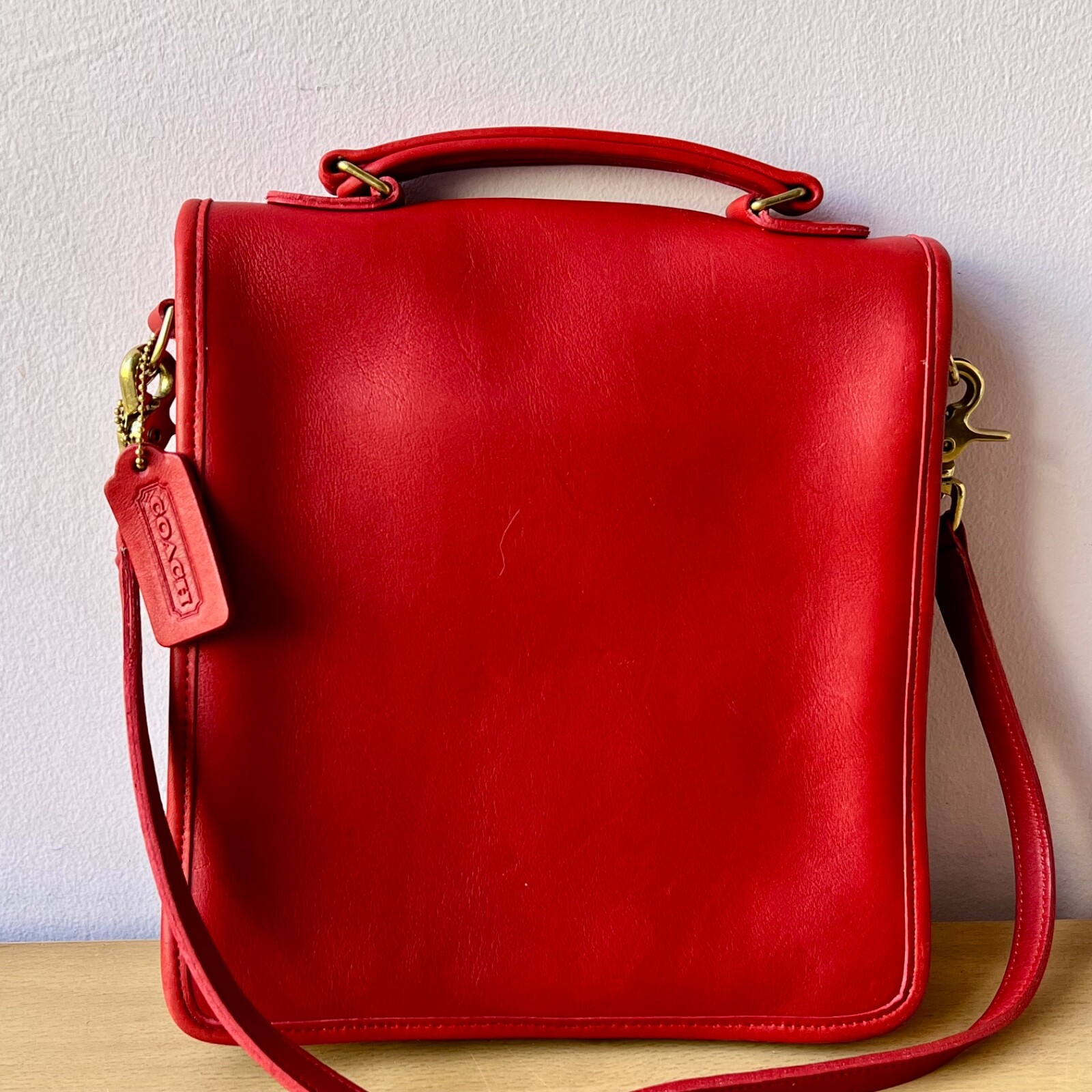 VINTAGE 1990’S COACH CHEERY RED LEATHER SHOULDER BAG IN GREAT PRELOVED CONDITION image 3